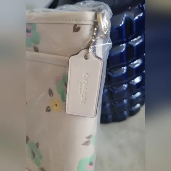 Coach Kitt Messenger crossbody with floral print - Picture 5 of 6